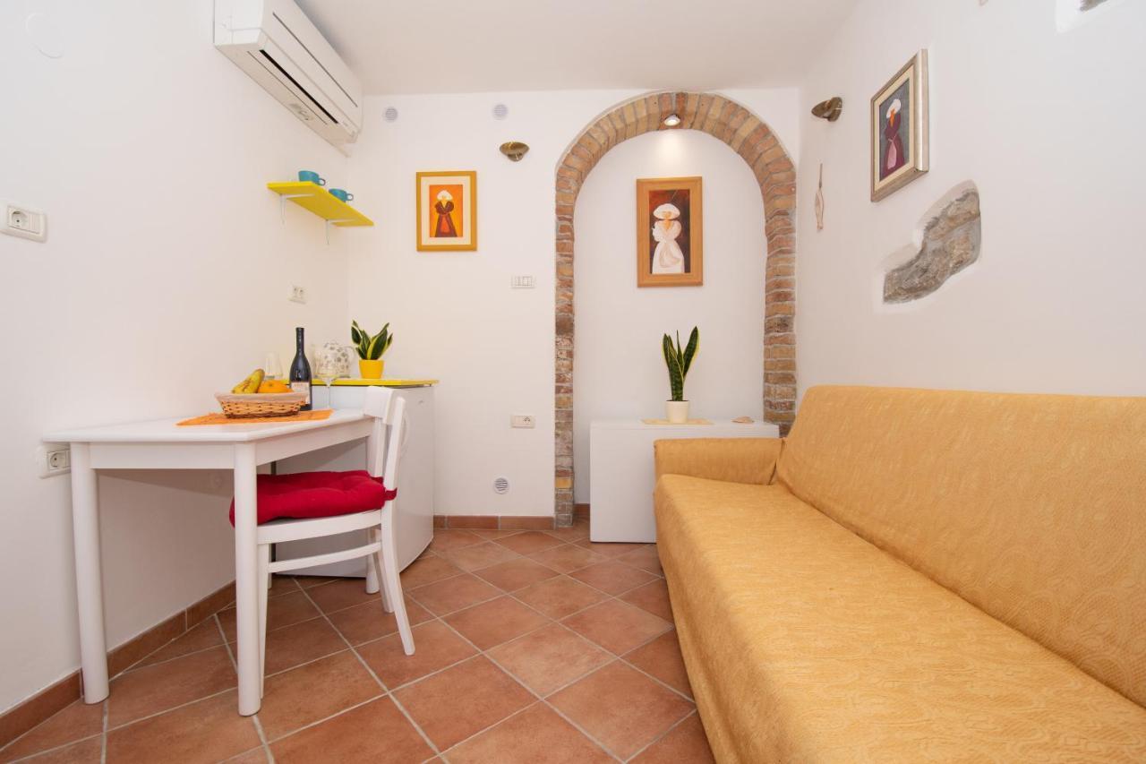 Studio May * Piran