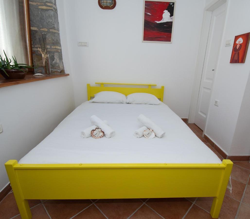 Studio May Piran