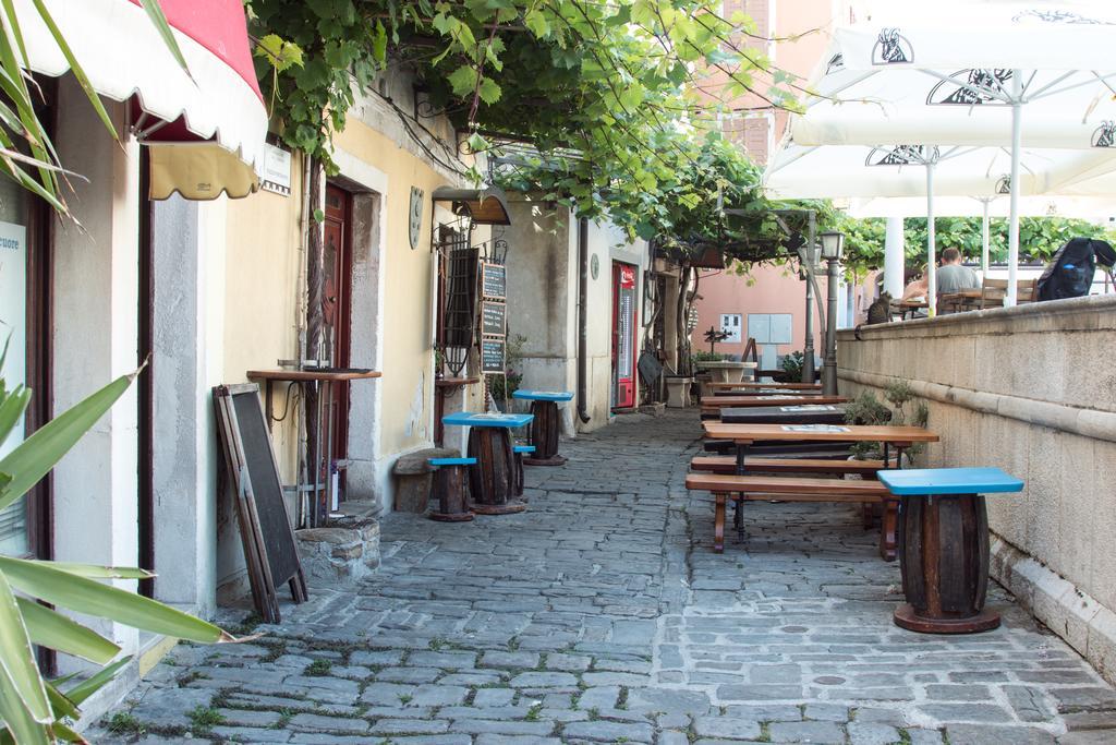Studio May Piran